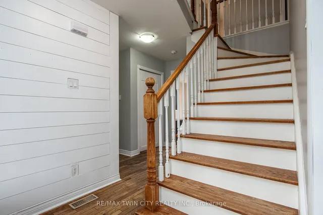 Additional image 8 of 12 Sunrise Dr