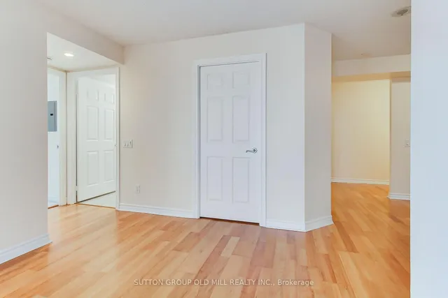 Additional image 11 of 5229 Dundas St Unit 1603