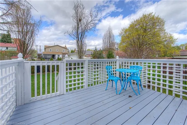 Additional image 27 of 17 Rosemount Dr