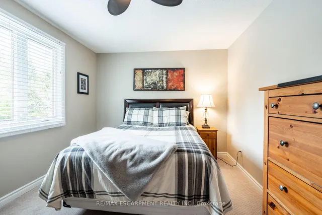 Additional image 18 of 27 Gladiola Dr