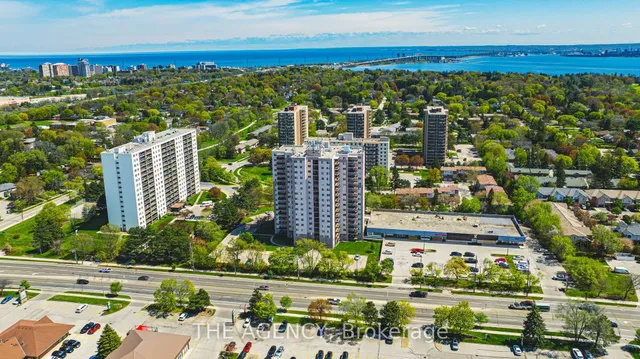 Additional image 8 of 975 Warwick Crt Unit 1410