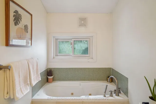 Additional image 18 of 20 Alma Ave