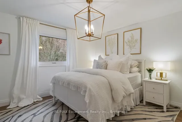 Additional image 15 of 2365 Devon Rd