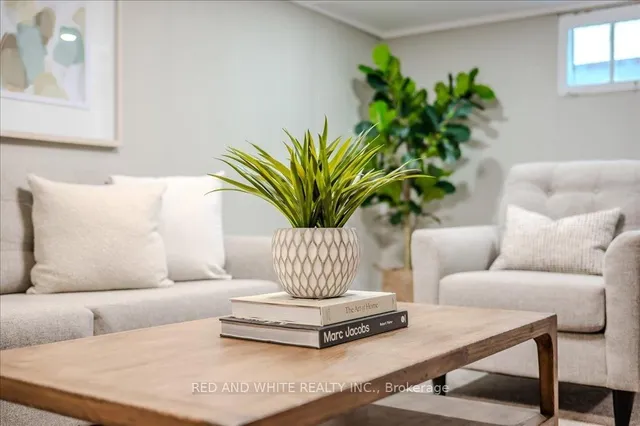 Additional image 33 of 315 Ottawa St