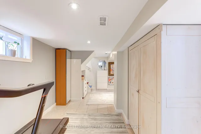 Additional image 25 of 901 St Clarens Ave