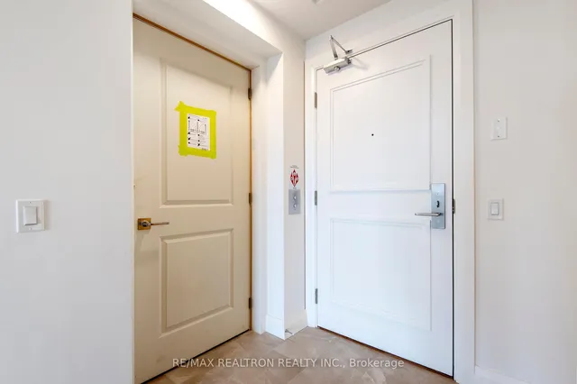 Additional image 8 of 285 Avenue Rd Unit 601