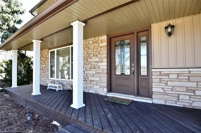 Additional image 5 of 272 Birchcliffe Cres