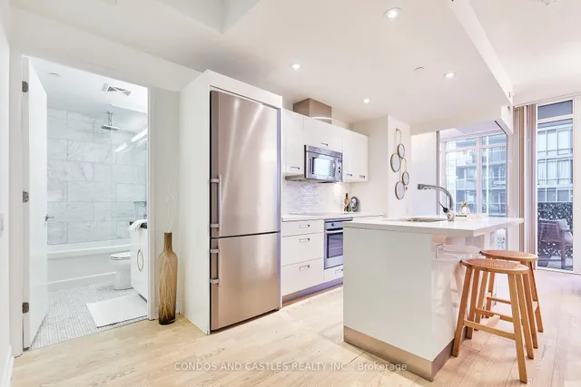 Additional image 3 of 88 Park Lawn Rd Unit 1210