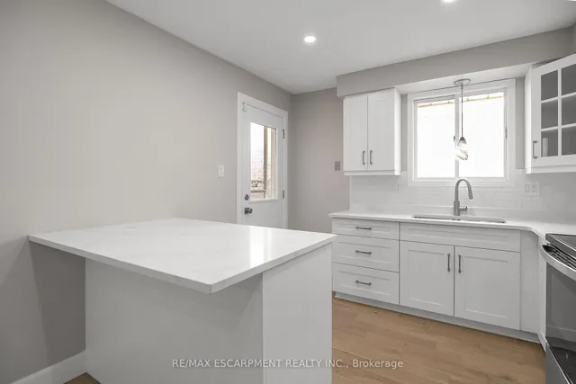 Additional image 15 of 6 Barbara Crt