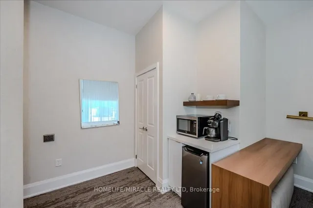 Additional image 37 of 1050 Main St Unit 819