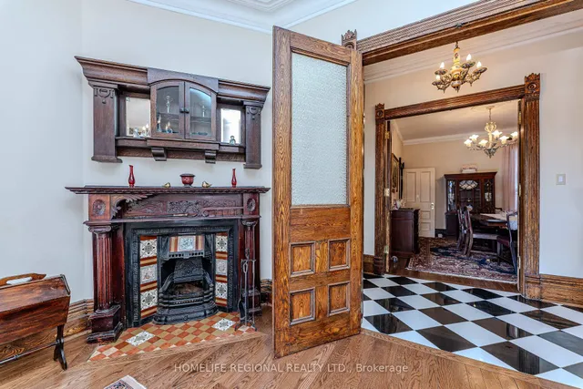 Additional image 3 of 236 Dovercourt Rd