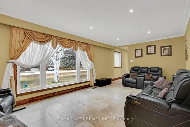 Additional image 15 of 45 Marysfield Dr