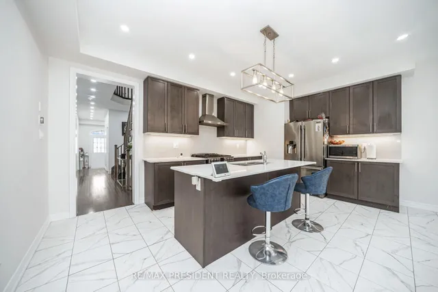 Additional image 15 of 25 Adventura Rd