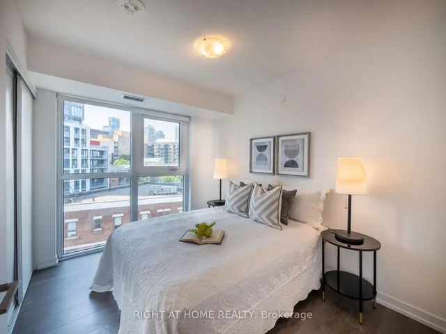 Additional image 16 of 219 Dundas St Unit 707