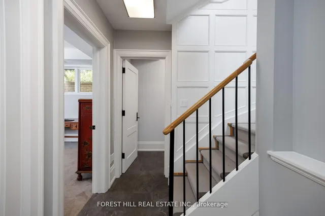 Additional image 28 of 102 Chaplin Cres