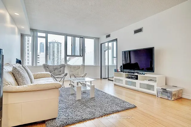 45 Carlton St Unit 1209