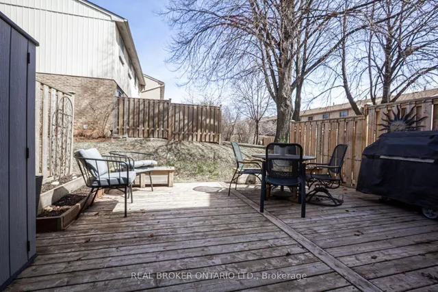 Additional image 33 of 1522 Lancaster Dr Unit 18