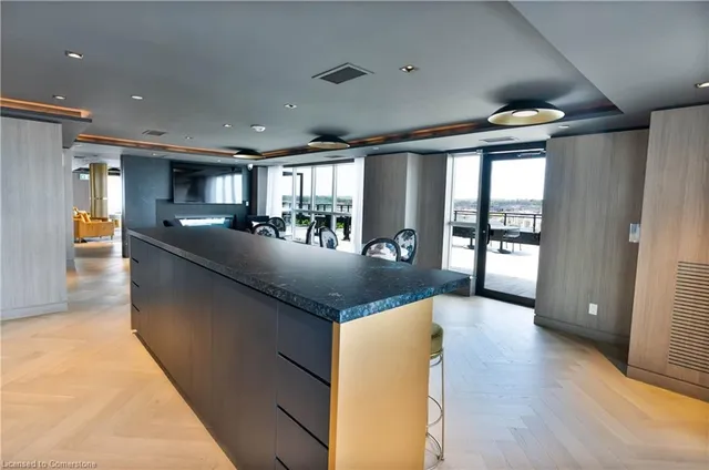 Additional image 18 of 405 Dundas St