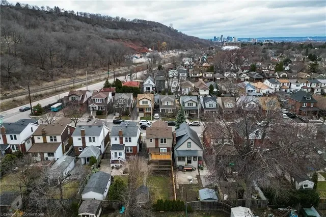 Additional image 48 of 255 London St