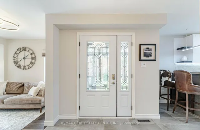 Additional image 5 of 2046 Glenada Cres