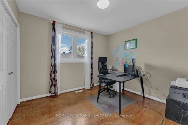 Additional image 25 of 43 Hoover Cres