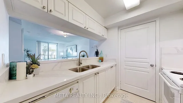 Additional image 10 of 1765 Queen St Unit 306