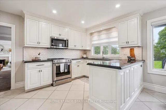 Additional image 20 of 10 Azalea Crt