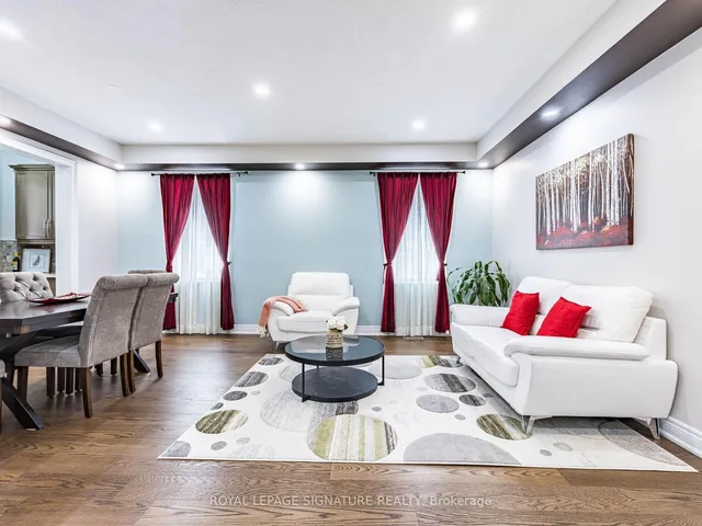 Additional image 10 of 12 Northface Cres