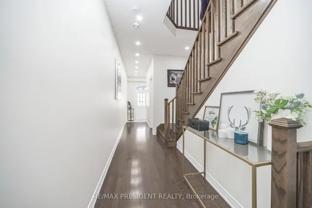 Additional image 24 of 25 Adventura Rd