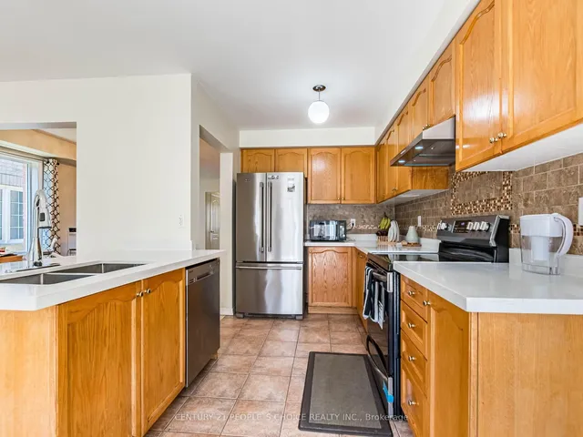 Additional image 19 of 93 River Rock Cres