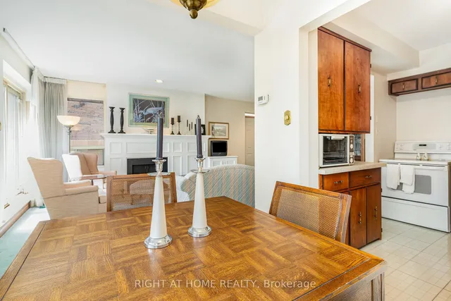 Additional image 8 of 74 Upper Canada Dr Unit 1