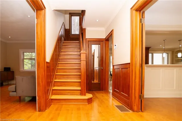 Additional image 4 of 136 Humbercrest Blvd