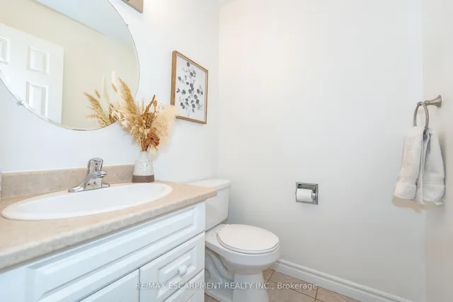 Additional image 25 of 2485 Newport St