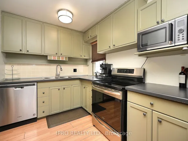 Additional image 16 of 13 Avon Park Dr