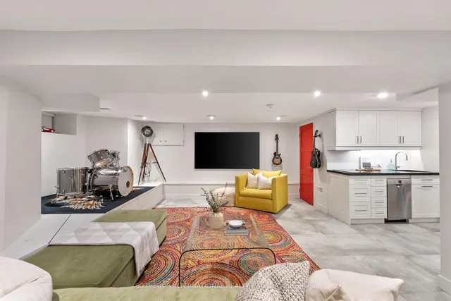 Additional image 37 of 488 Ontario St