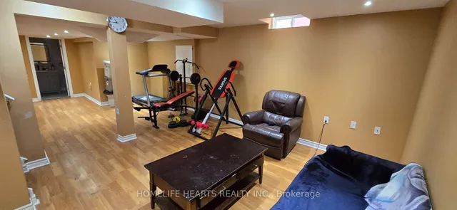 Additional image 24 of 35 Triple Crown Dr