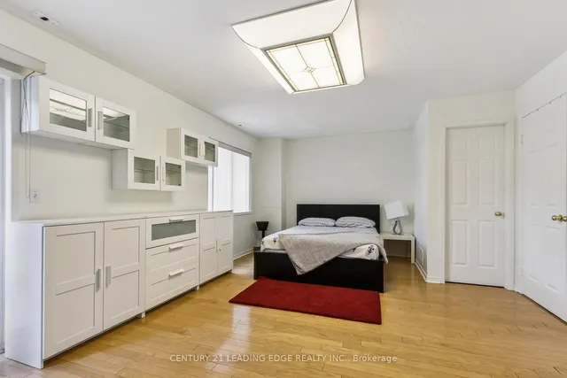 Additional image 26 of 83 Mondeo Dr Unit 201