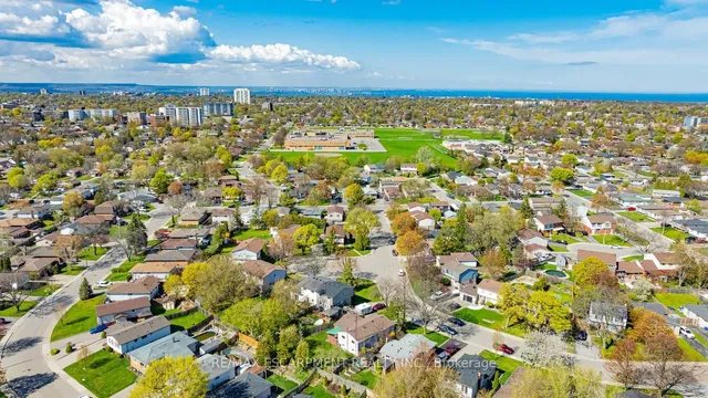 Additional image 45 of 16 Billington Cres