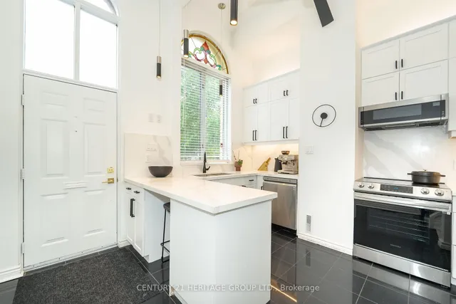 Additional image 4 of 280 Sherbourne St Unit 5