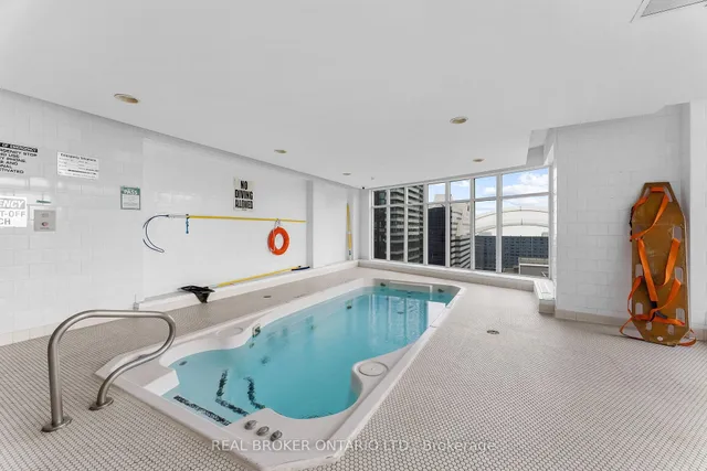 Additional image 25 of 250 Wellington St Unit 1227