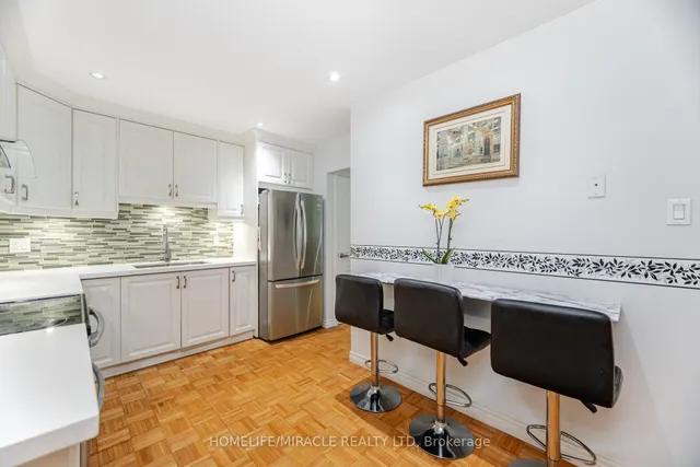 Additional image 8 of 341 Military Tr Unit 70