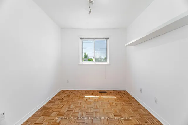 Additional image 31 of 122 Moregate Cres
