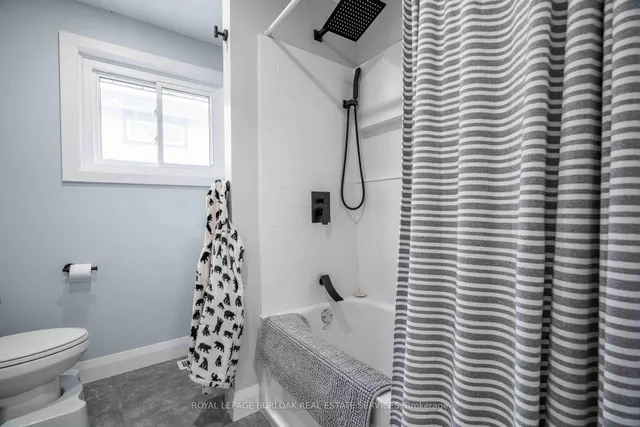 Additional image 18 of 8 Banff Dr