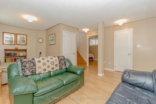 Additional image 31 of 243 Cresthaven Rd