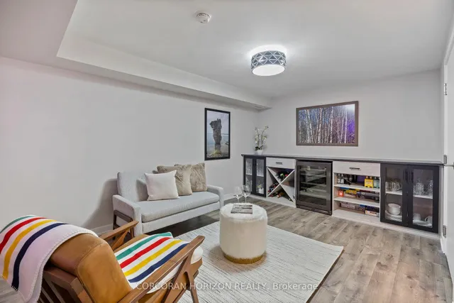 Additional image 30 of 70 Lanark Ave