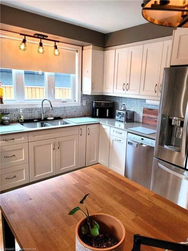 Additional image 9 of 273 Montmorency Dr