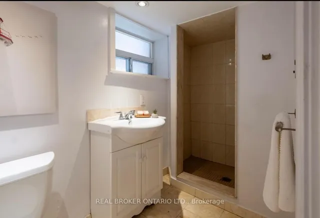 Additional image 16 of 158 Golfview Ave