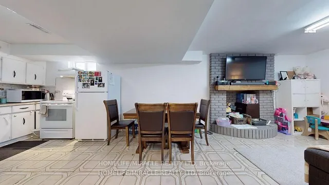 Additional image 36 of 7433 Sigsbee Dr