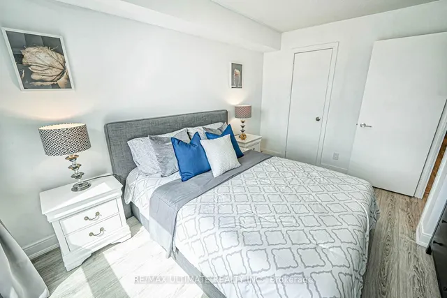 Additional image 13 of 135 Village Green Sq Unit 3720