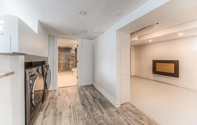 Additional image 37 of 31 Dekay St